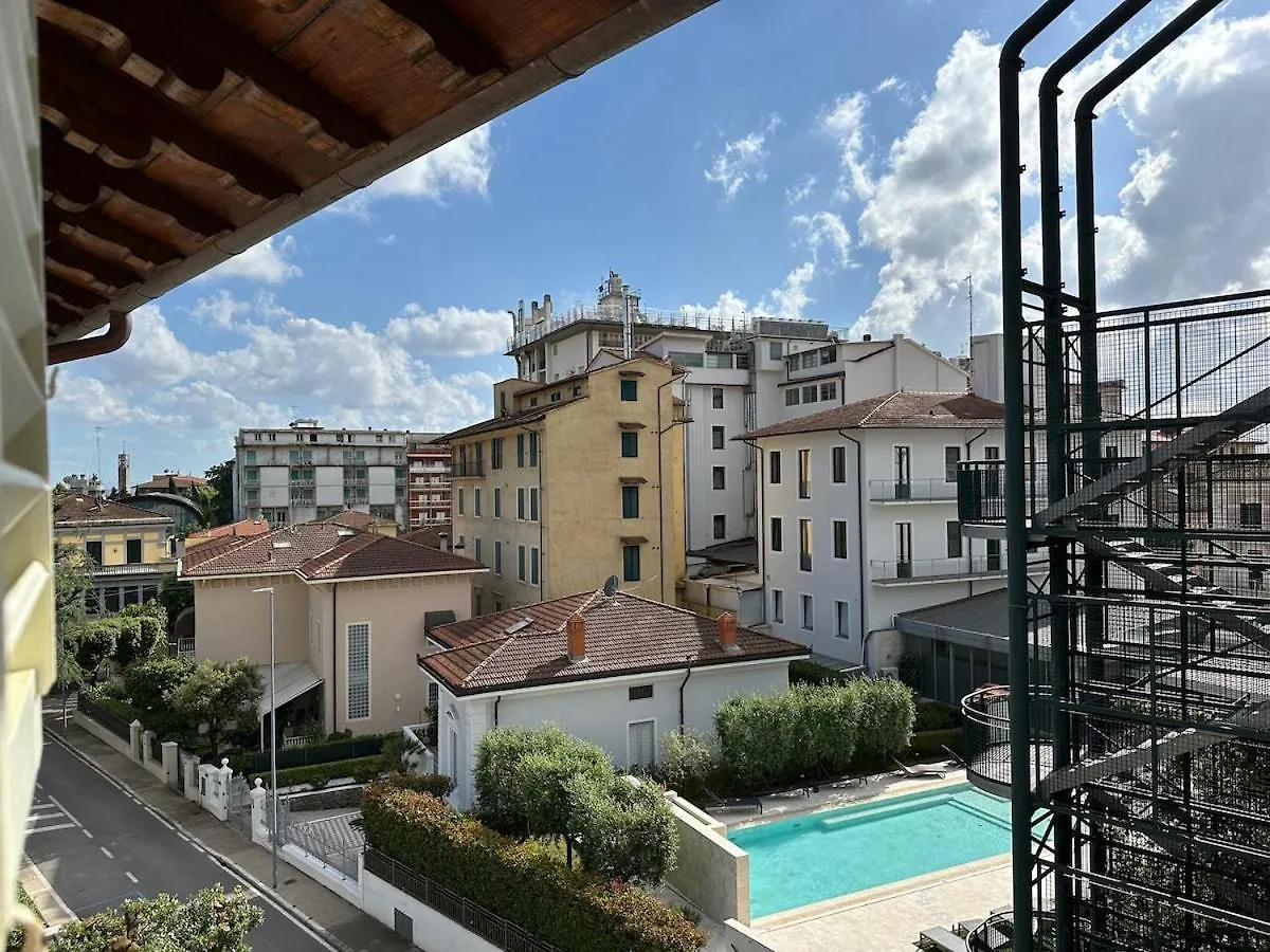 Appartamento Penthouse Immersed In The Park Private Parking Montecatini-Terme